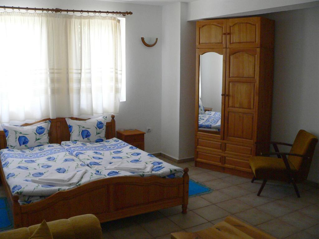 Hotel Pri Chakara Arbanasi Bagian luar foto