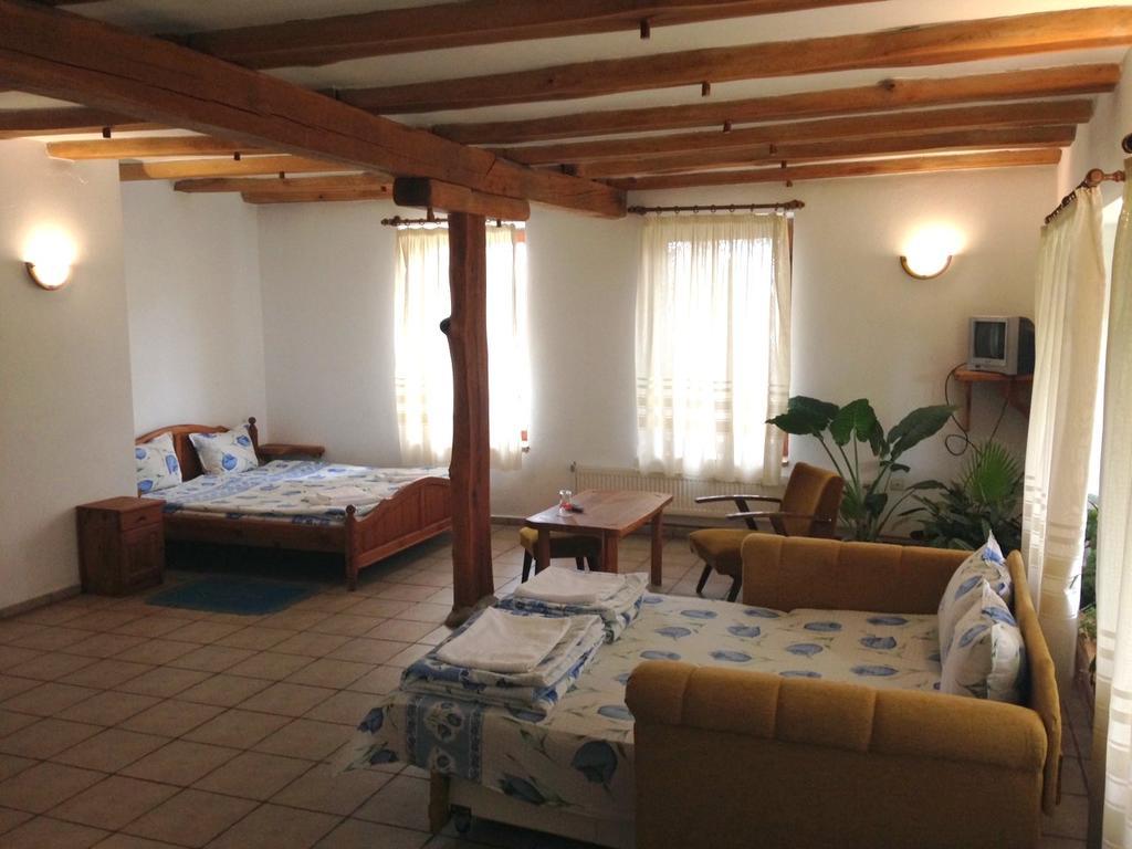 Hotel Pri Chakara Arbanasi Bagian luar foto