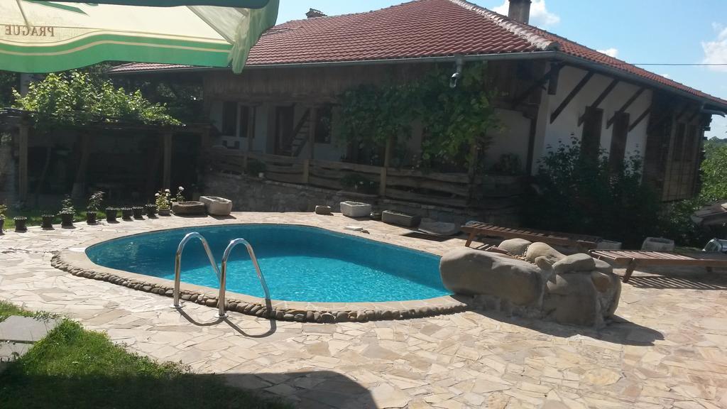 Hotel Pri Chakara Arbanasi Bagian luar foto