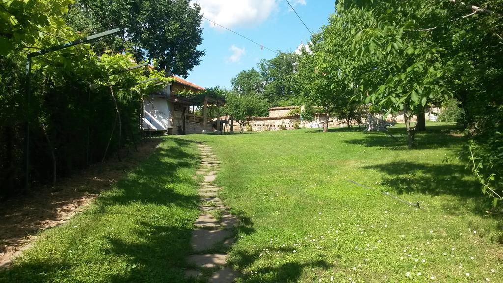Hotel Pri Chakara Arbanasi Bagian luar foto