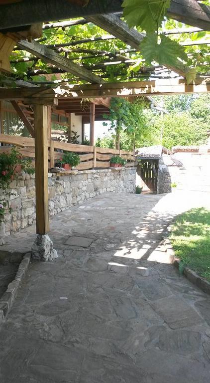 Hotel Pri Chakara Arbanasi Bagian luar foto