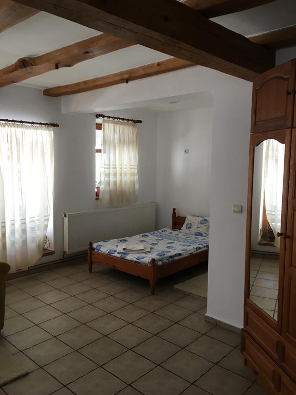 Hotel Pri Chakara Arbanasi Bagian luar foto