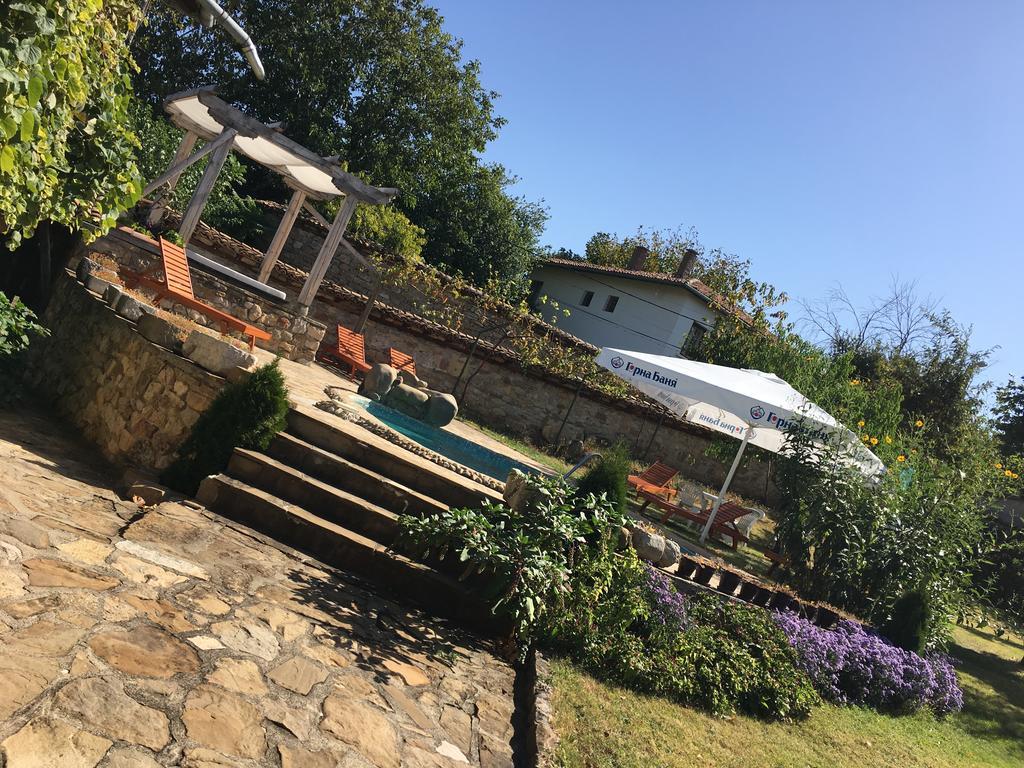 Hotel Pri Chakara Arbanasi Bagian luar foto