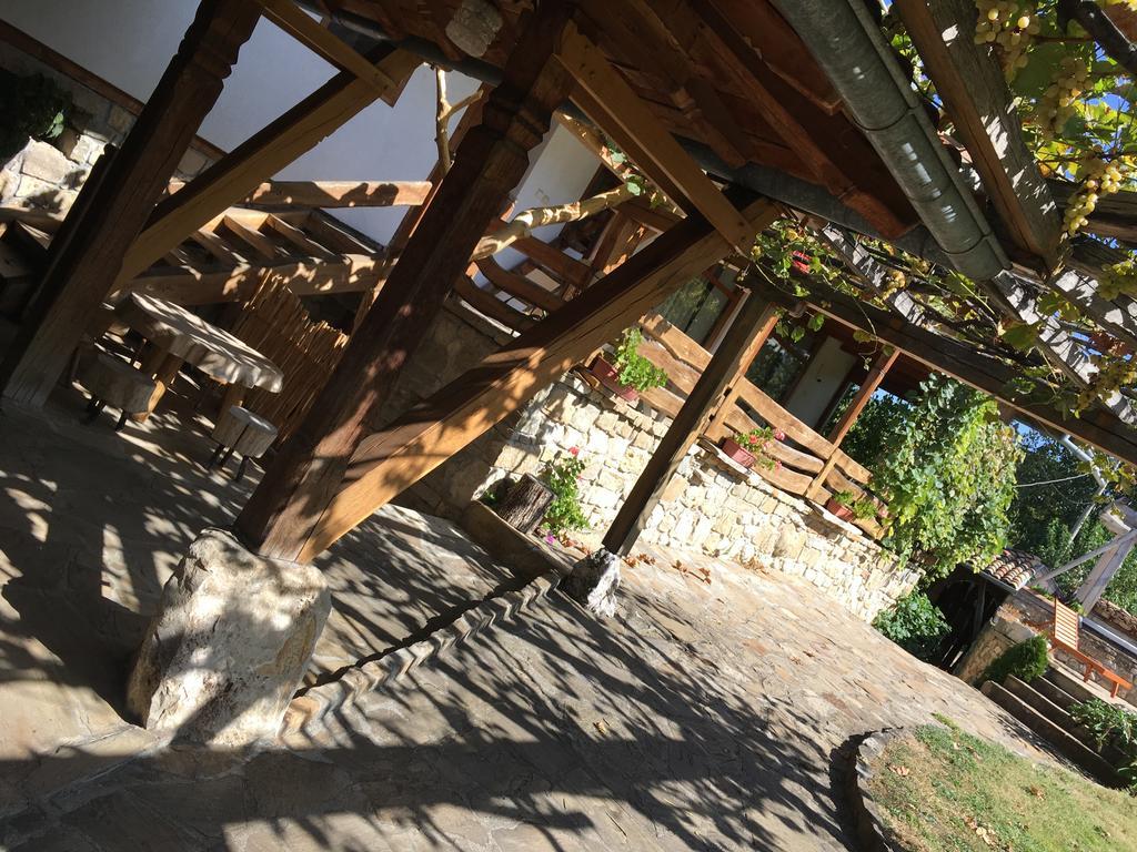 Hotel Pri Chakara Arbanasi Bagian luar foto