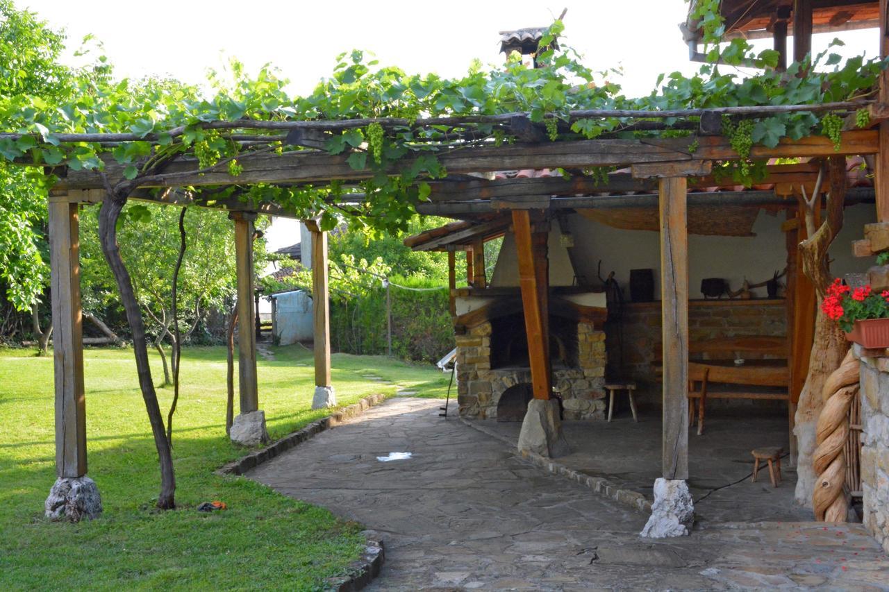 Hotel Pri Chakara Arbanasi Bagian luar foto