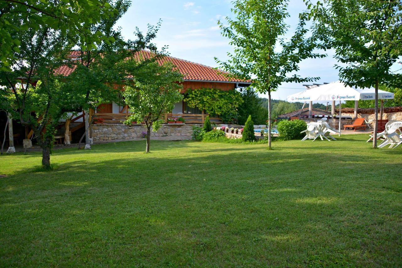 Hotel Pri Chakara Arbanasi Bagian luar foto