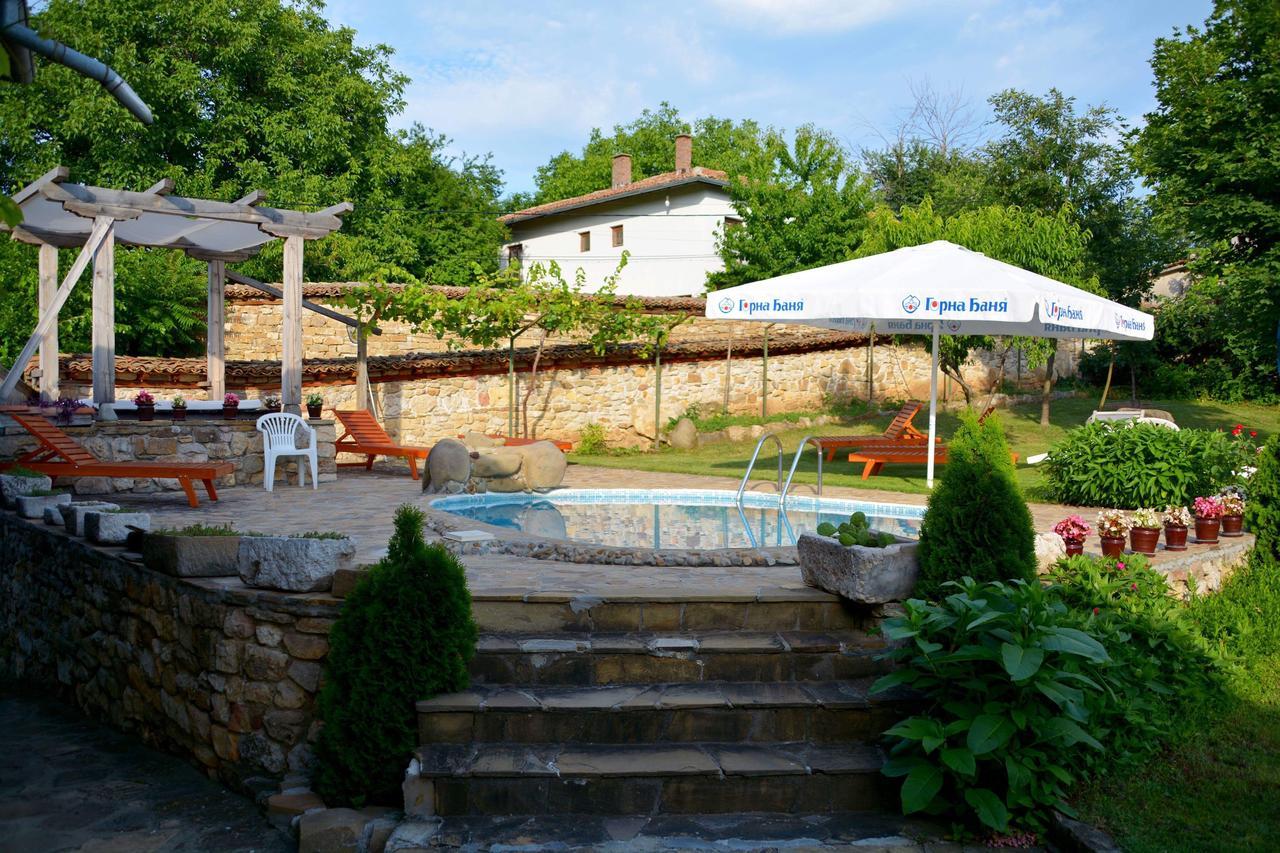 Hotel Pri Chakara Arbanasi Bagian luar foto