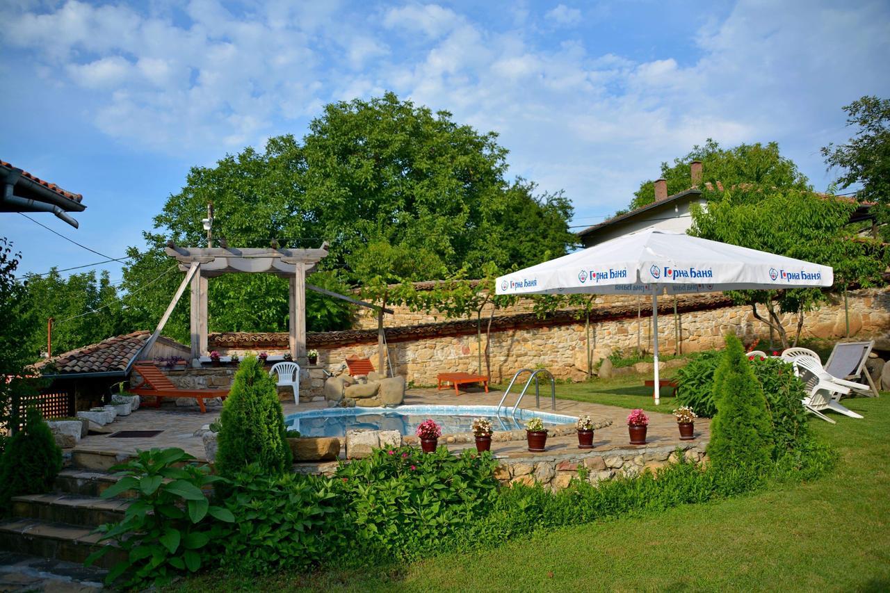 Hotel Pri Chakara Arbanasi Bagian luar foto
